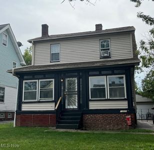 13624 S Parkway Dr, Garfield Heights, OH, 44105