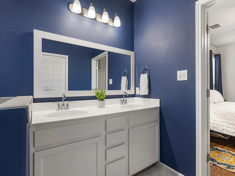 1404 Jenkins Bnd #11 — Photo 24