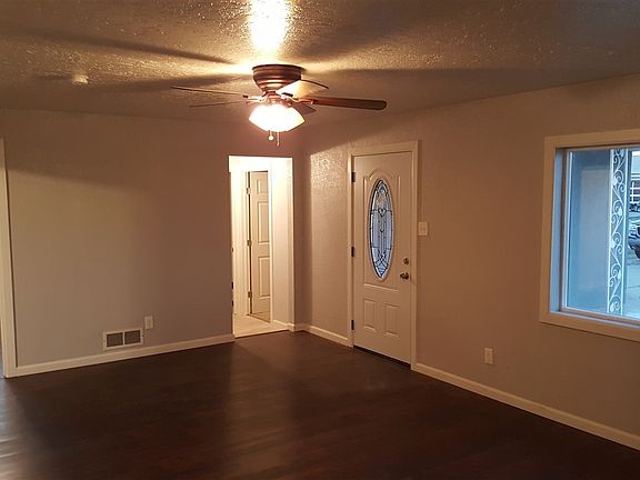 2nd image of 2214 W Juniper St