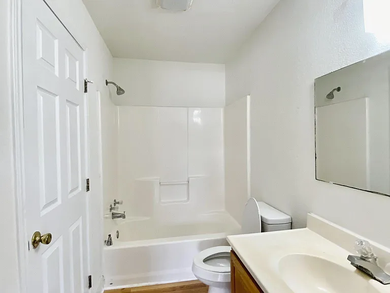 235 Jasmine Ln — Photo 10