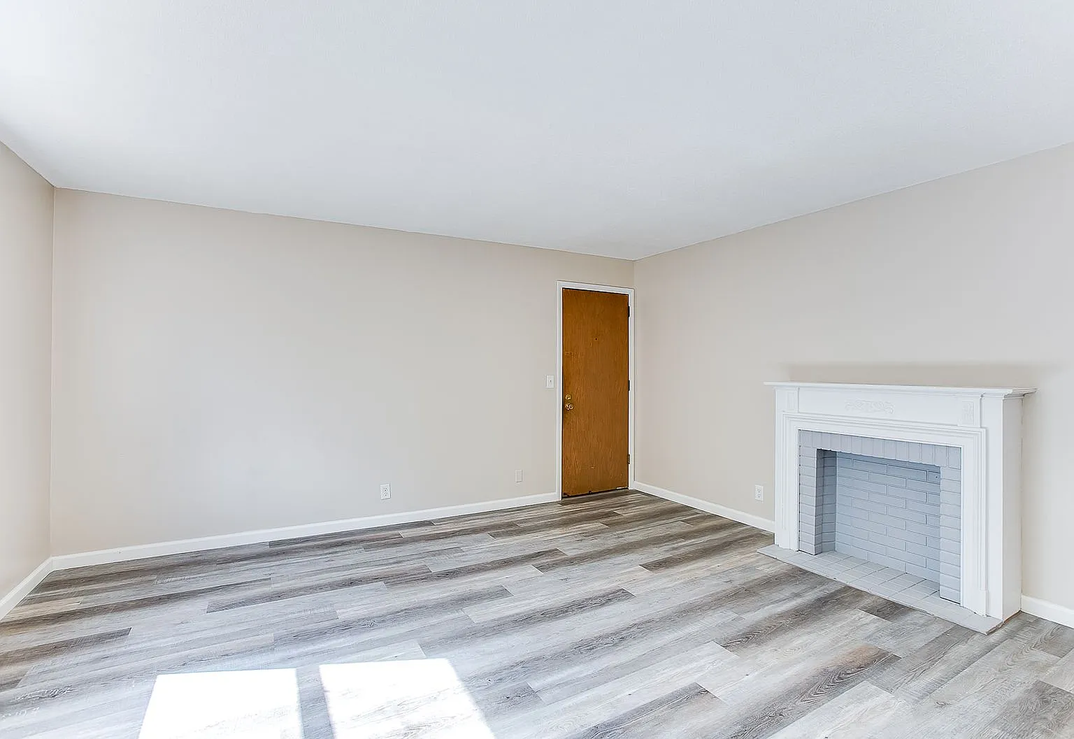 Trailway Apartments — Photo 4