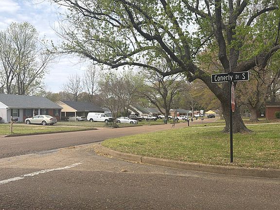 5th image of 1936 Conerly Dr S