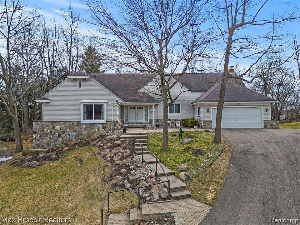 3237 Bloomfield Park Dr, West Bloomfield, MI 48323 Zillow