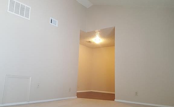 5th image of 1220 Southport Dr APT B