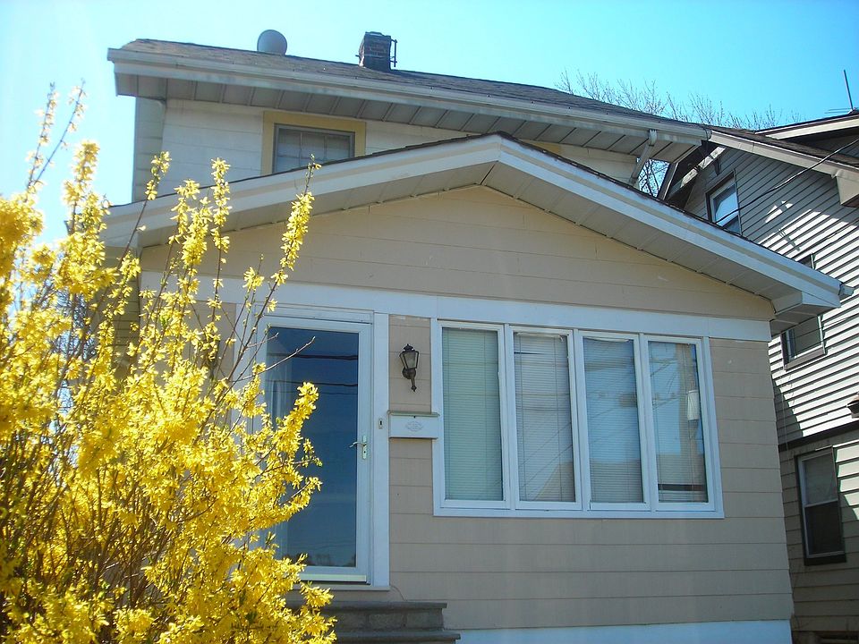 1st image of 98 Coursen Pl