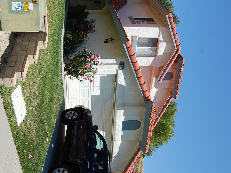 2nd image of 28039 Wildwind Rd