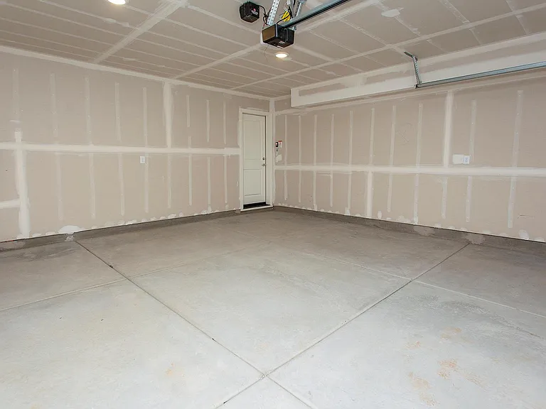 8904 Coyote Bluff Dr — Photo 14