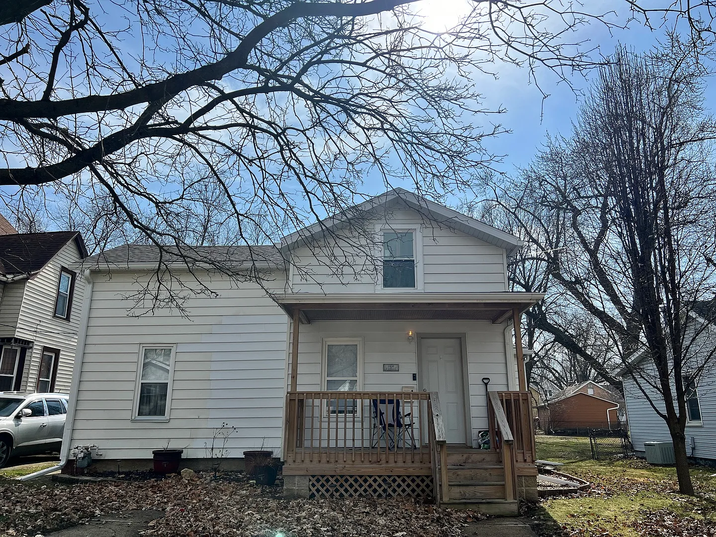 1406 W Chestnut St photo 1