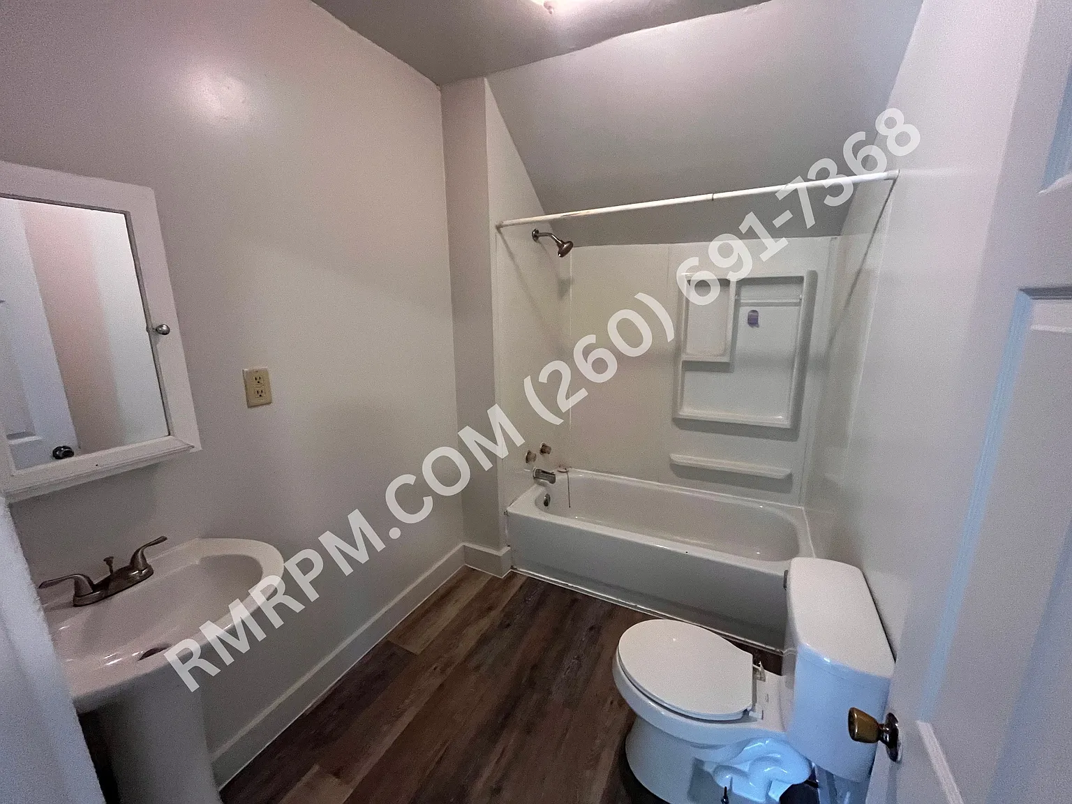 129 E Woodland Ave. - 2 — Photo 4
