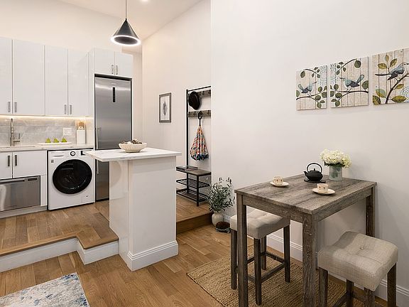 3rd image of 305 E 83rd St APT 1F