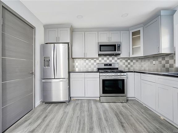 2nd image of 428 Bedford Ave Floor 2