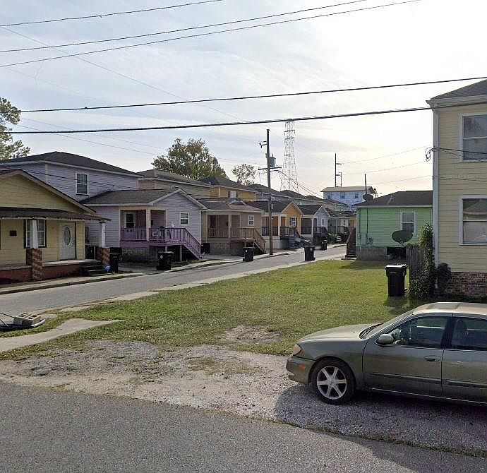 1st image of 8922 Willow St