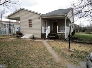 38 Stanley Dr, New Oxford, PA 17350