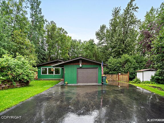 3rd image of 17150 Meadow Creek Dr