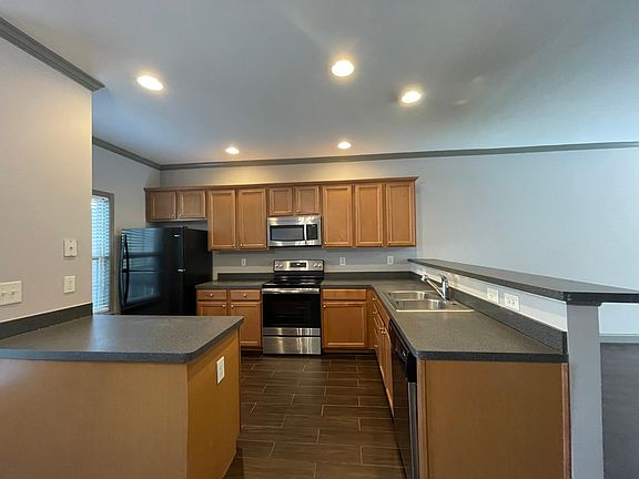 3rd image of 2944 Ashlyn Pointe Dr