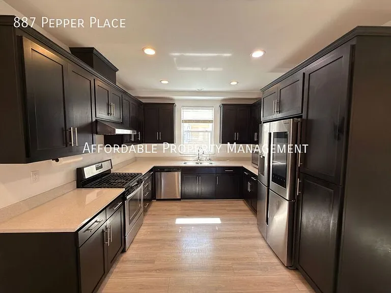 887 Pepper Pl — Photo 8