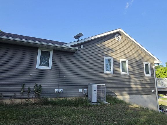 4th image of 10920 Woodbrook Dr