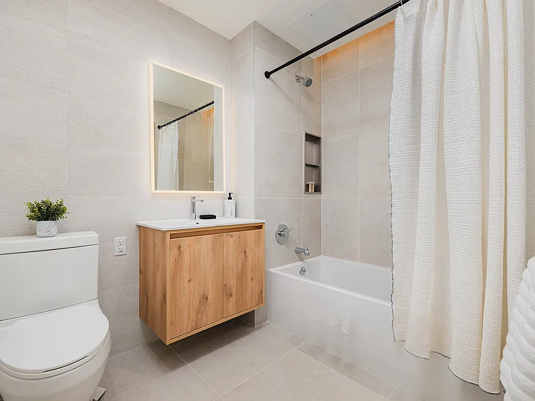 255 Lorimer St #664 — Photo 10
