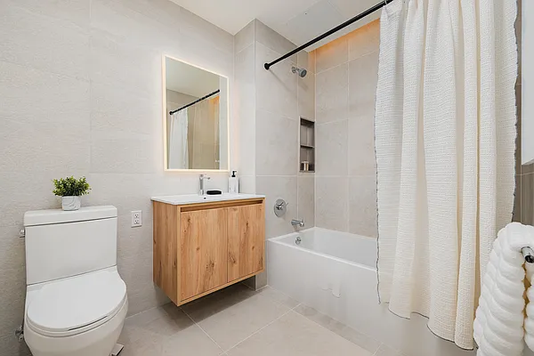 Rented by Nooklyn NYC LLC | media 34