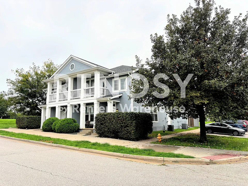 505 S Granite Way #201
