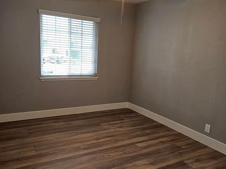 1448-1454 Carleton Dr #1448-1454 — Photo 10