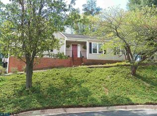 1529 Surry Hill Ct, Charlottesville, VA 22901