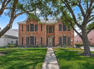 218 Magnolia Grove Ln, Houston, TX 77049