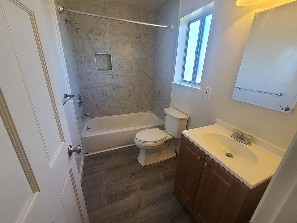1st image of 1842 Broadway Ave #1842