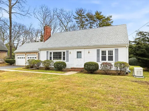 25 Coleridge Drive, Falmouth, MA 02540