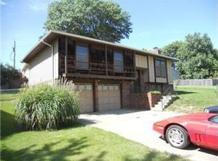 2300 S 17th Ter, Leavenworth, KS 66048