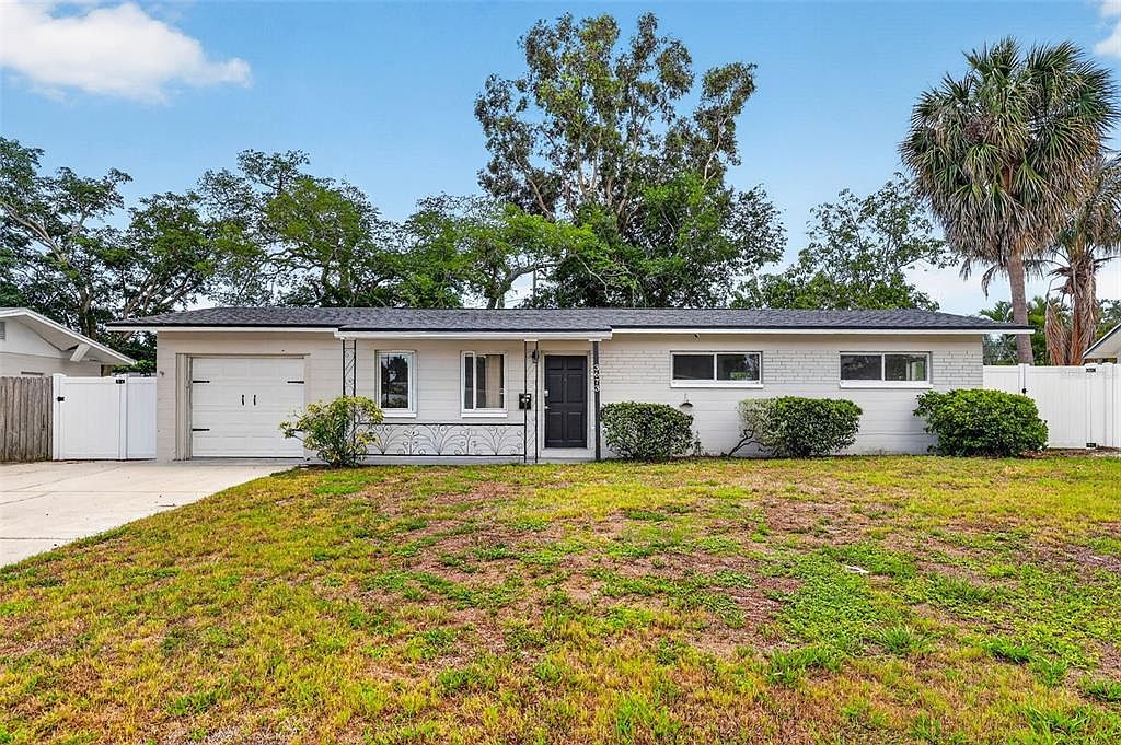 3673 SEAROBIN DRIVE SE, Saint Petersburg, FL 33705 | Zillow