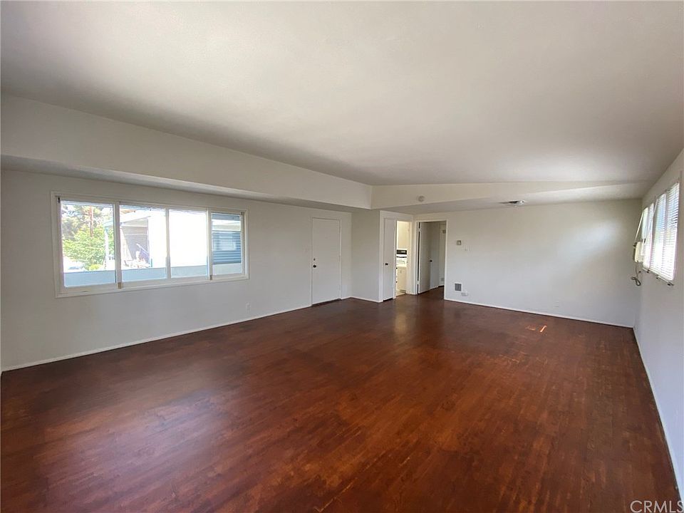 1st image of 916 Arroyo Dr #9221