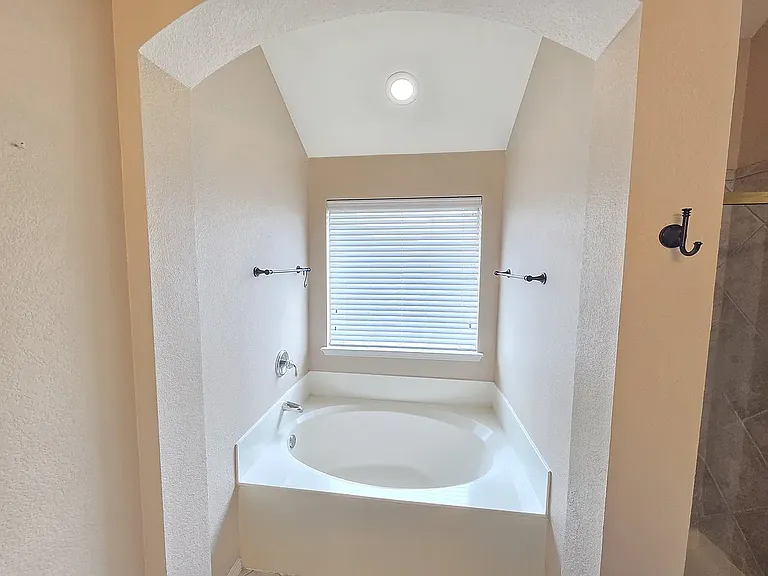 625 Manchester Dr — Photo 49