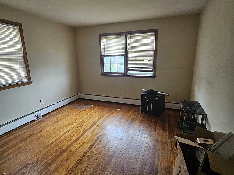 241 Circular Ave #H — Photo 9