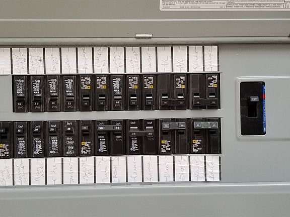 4th image of 7491 W Raymond Run