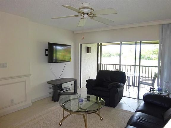 3rd image of 501 Greensward Ln APT 203-C