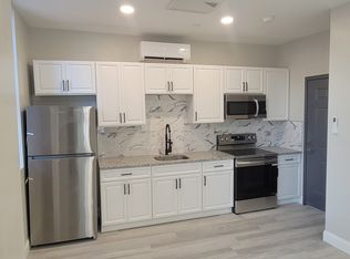 150 Middlesex St #8, Lowell, MA 01852