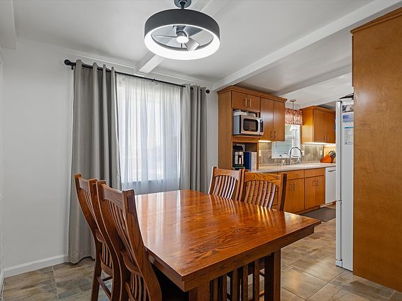 4th image of 2035 W Falls Ave