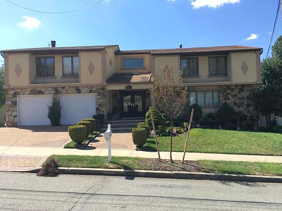 2nd image of 536 Maguire Ave