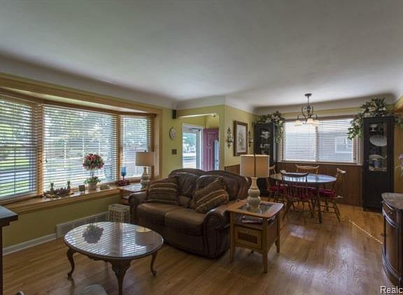 2nd image of 35711 Minton St