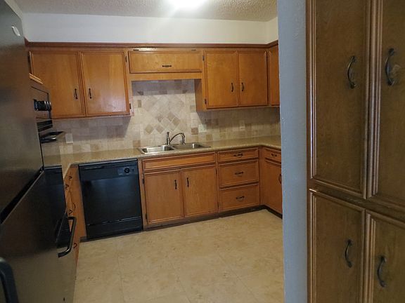 4th image of 336 Candlewood Pl