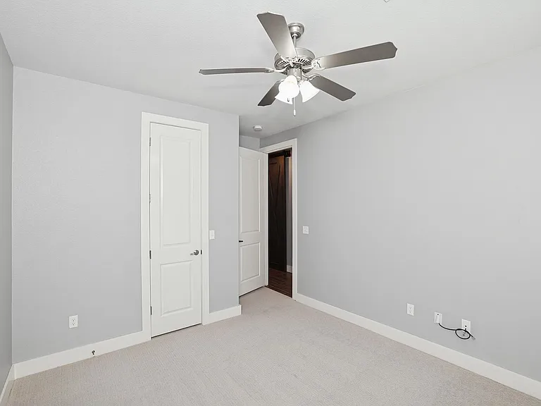 9240 Highland Springs Dr — Photo 27