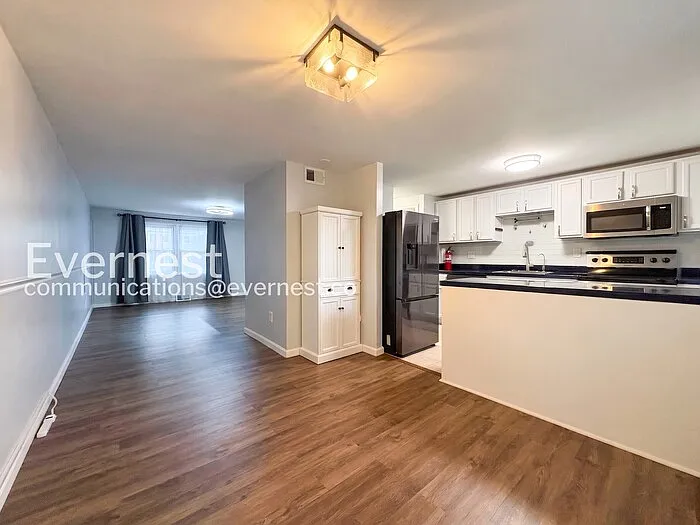 6405 Loch Crest Ct — Photo 7