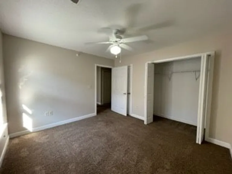 2037-2097 Pear Tree Ct — Photo 9