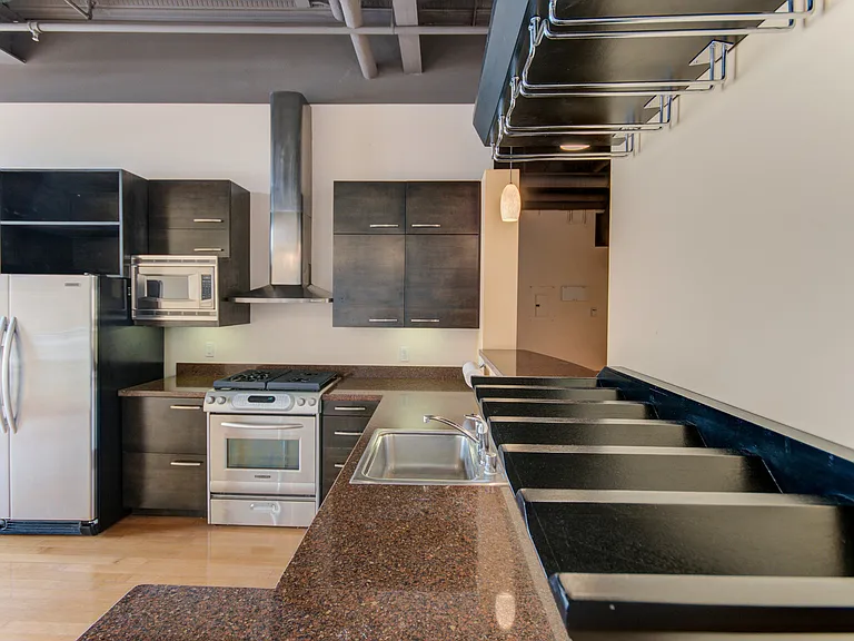 100 Gold Ave SW #406 — Photo 11