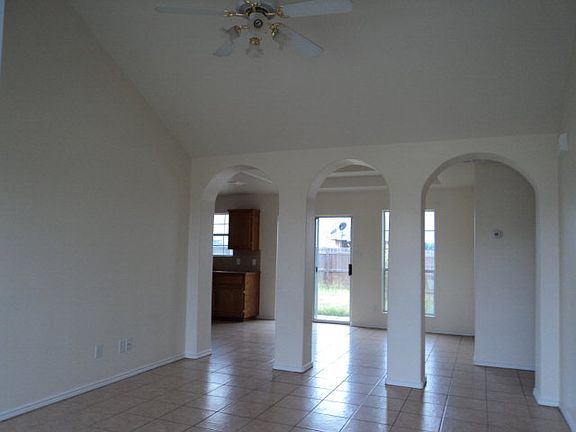 4th image of 2404 Munich St