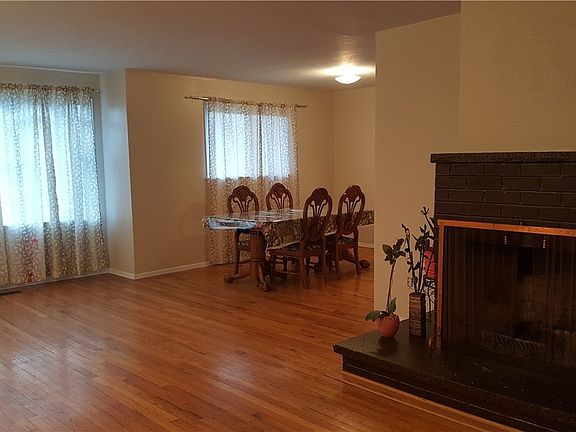 2nd image of 1232 S Skyline Dr