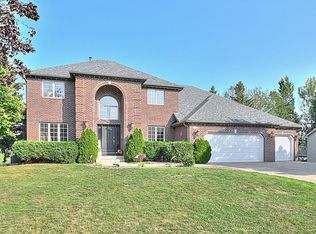 4660 Allendale Dr, Saint Paul, MN 55127