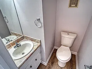 2 bed, 1.5 bath, 926 sqft, $1,400 — Photo 3