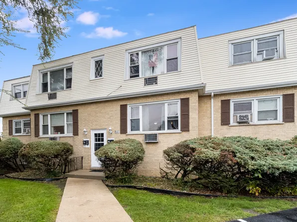 4601 Vernon Ave, Brookfield, IL 60513